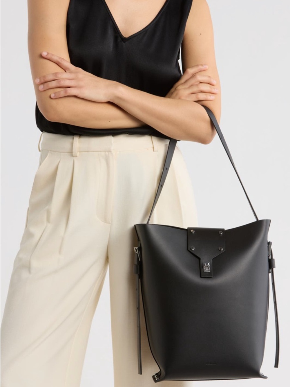 New All Saints Black Leather Miró Crossbody Bucket Shoulder Bag Purse Tote - Picture 6 of 8